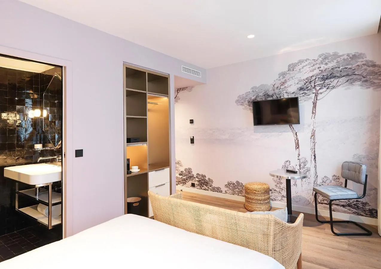 Hotel Le Katorze 4*